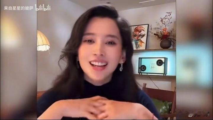 森林北辟谣和汪峰分手传闻，网友们似乎并不买账。
清空社交账号中所有与汪峰的内容，