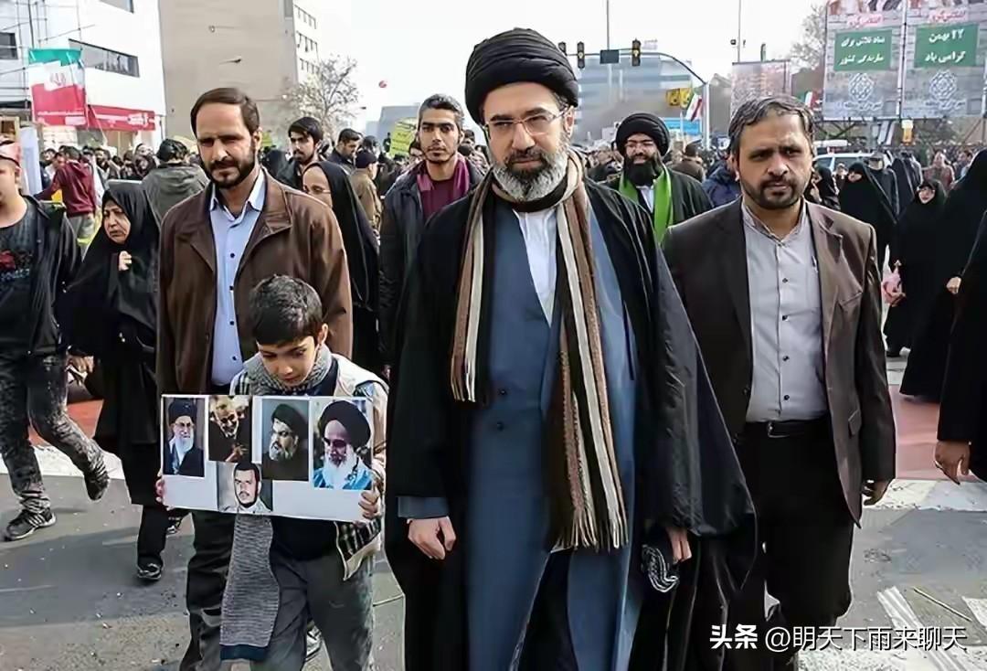 果然不出所料，穆杰塔巴子承父业，有些人要抓狂了？

现在伊朗有最高领袖了，而且还