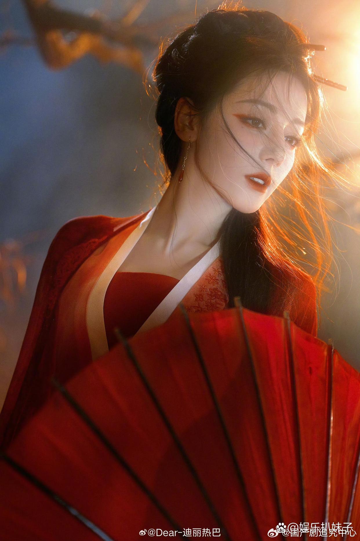 1.刘诗诗暂时没准备回应和吴奇隆的婚变传闻，因为她觉得虽然没必要再继续粉饰太平，