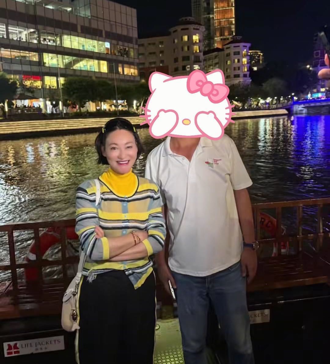 新加坡偶遇惠英红刷到有人在新加坡碰到，生图那个状态我真惊了，整个人神采飞扬的，果