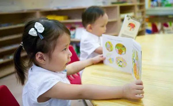 孩子问“为何读书苦仍要读？”这位妈妈的回答，智慧满满，值得所有家长学习

读书对