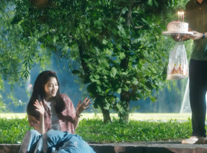 黄景瑜关晓彤看这段都红温了 /电视剧岁月有情时东化厂三大只也终于来到了高考这个分