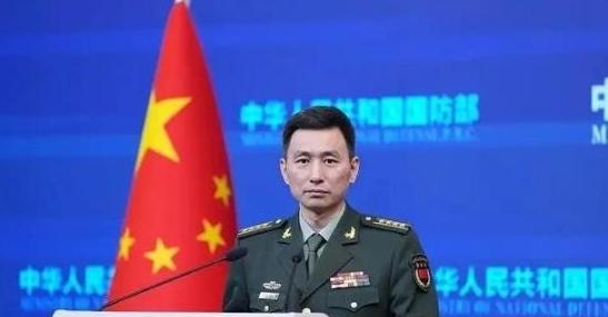 中国有必要公开告诫所有国家，谁若敢打击中国大陆本土目标，不管由何处发起攻击，中国