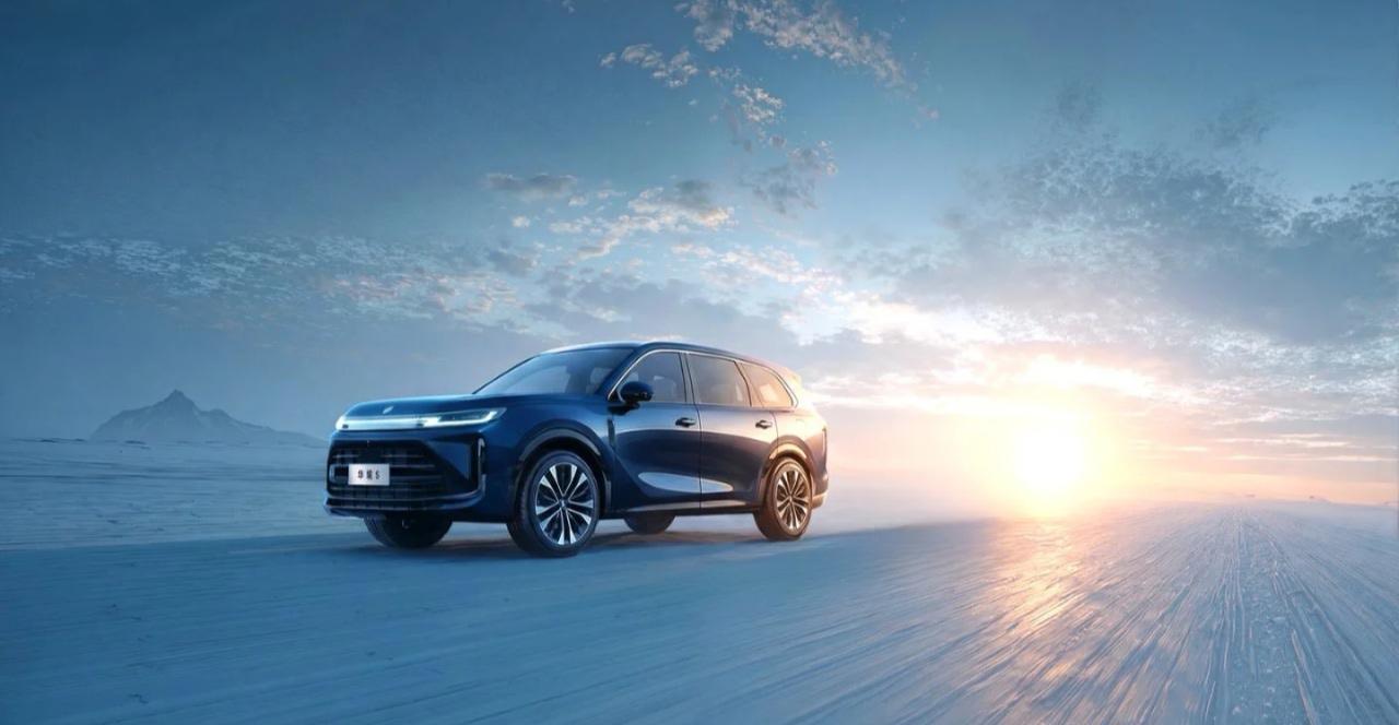 现在的汽车行业正处于一场“大洗牌”中，内卷到极致，但机会也正从国内转向全球。今年