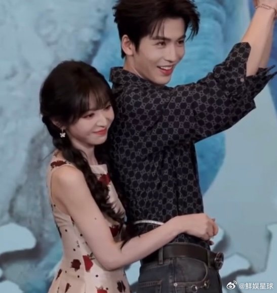 张凌赫田曦薇复刻量腰围张凌赫田曦薇复刻量腰围张凌赫田曦薇量腰围逐玉追剧团