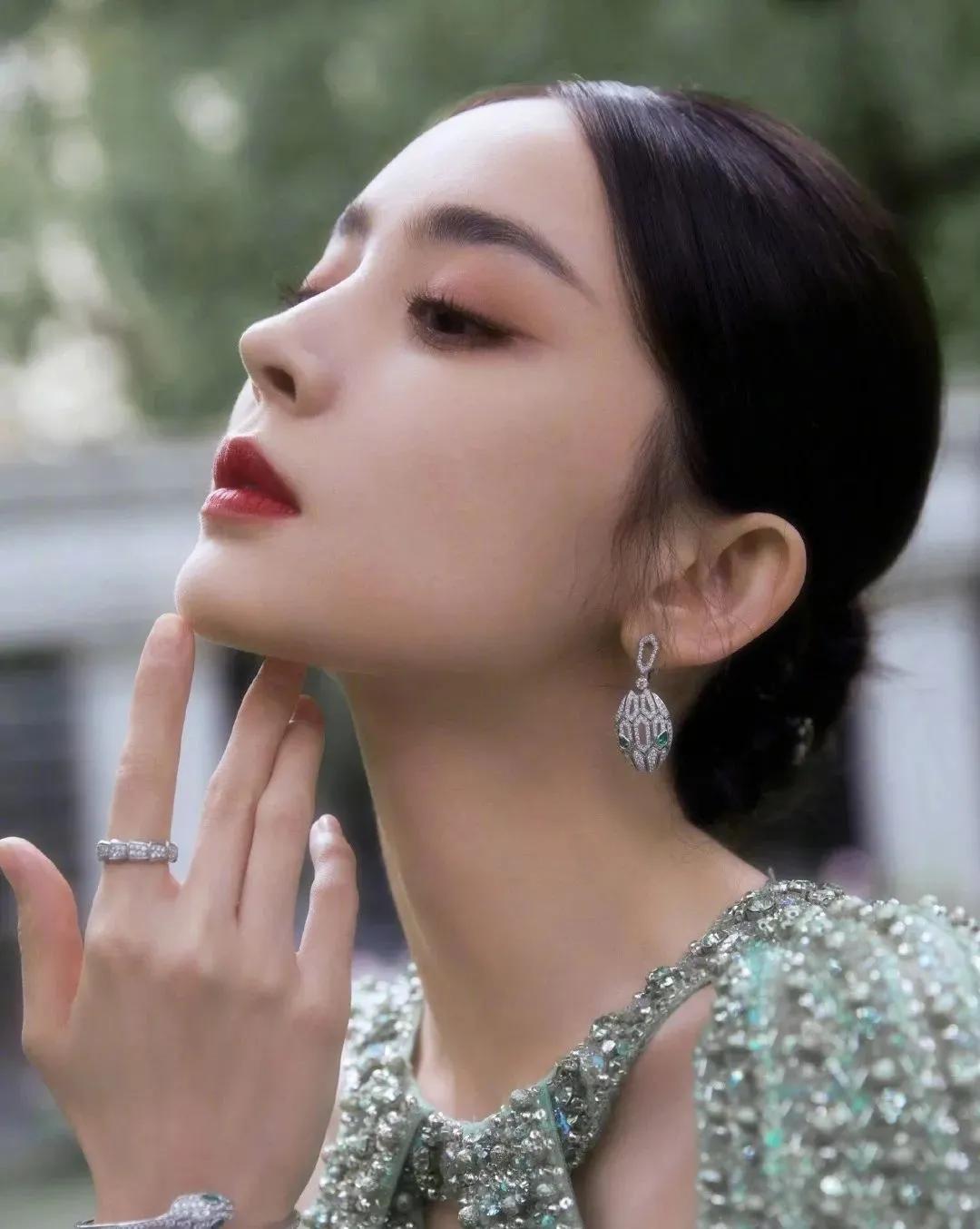 不要说各花入各眼
四组图硬K
说出你的答案