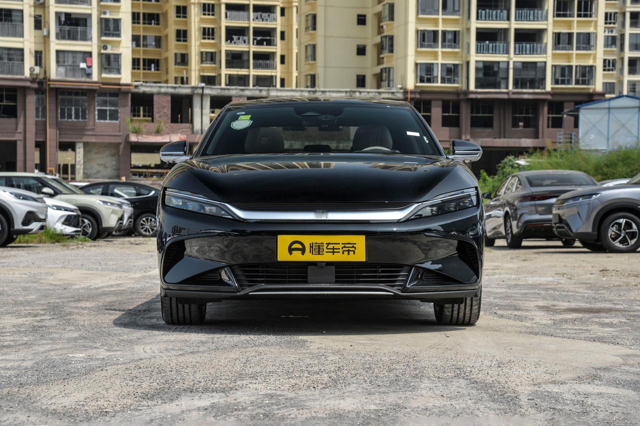 15 万预算纯电旗舰怎么选？❗ 比亚迪汉 EV 二手车避坑指南
上周帮发小淘二手