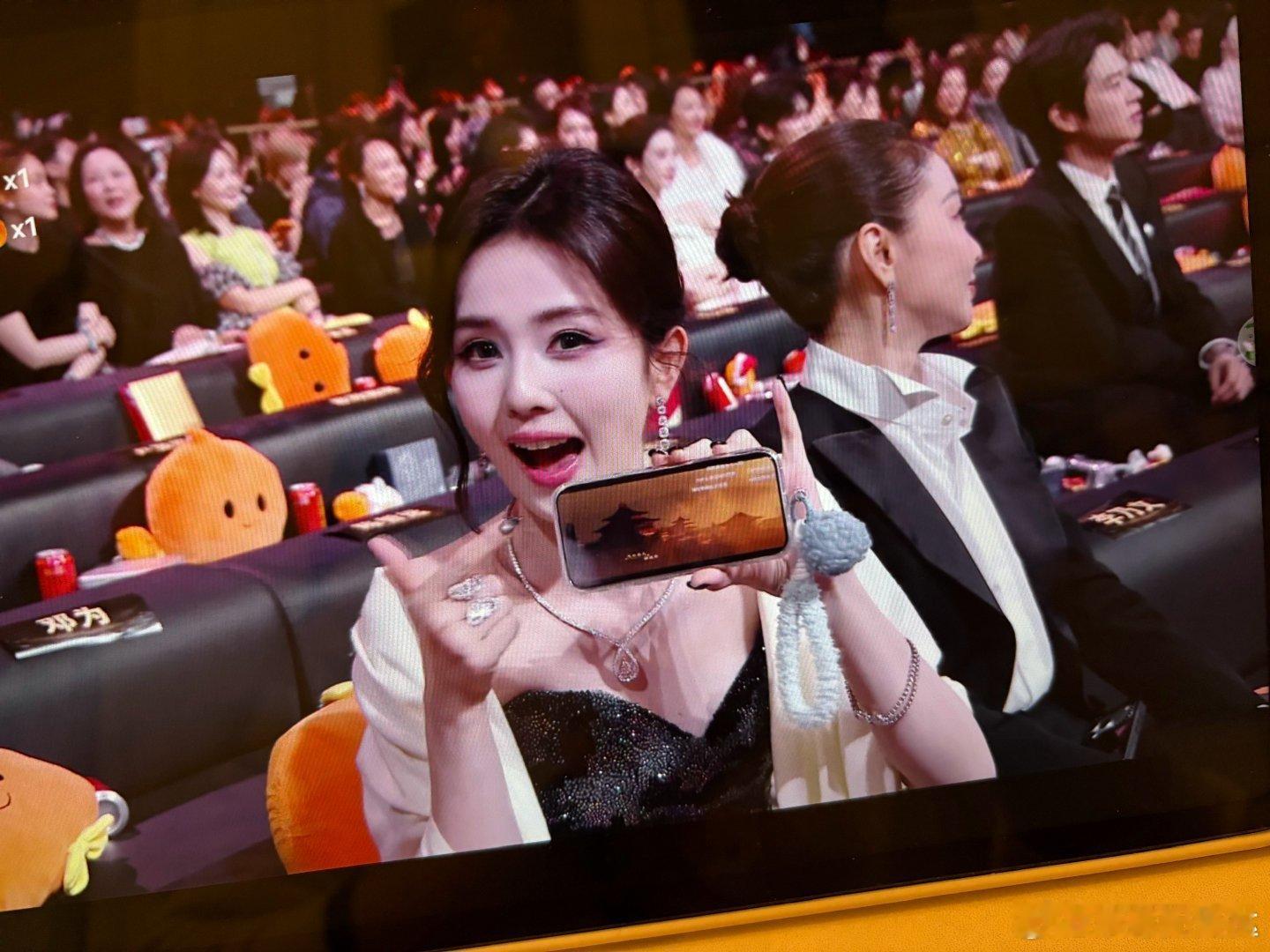 青雾风鸣、唐宫奇案 我的评分：白鹿开播发文唐宫奇案 终于等到白鹿开播发文！李佩仪