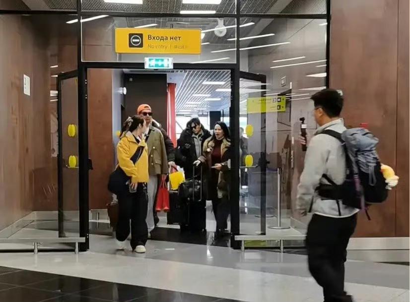 金莎孙丞潇官宣《妻子的浪漫旅行》！求婚果然是铺垫🔥
 
金莎孙丞潇要录制《妻子