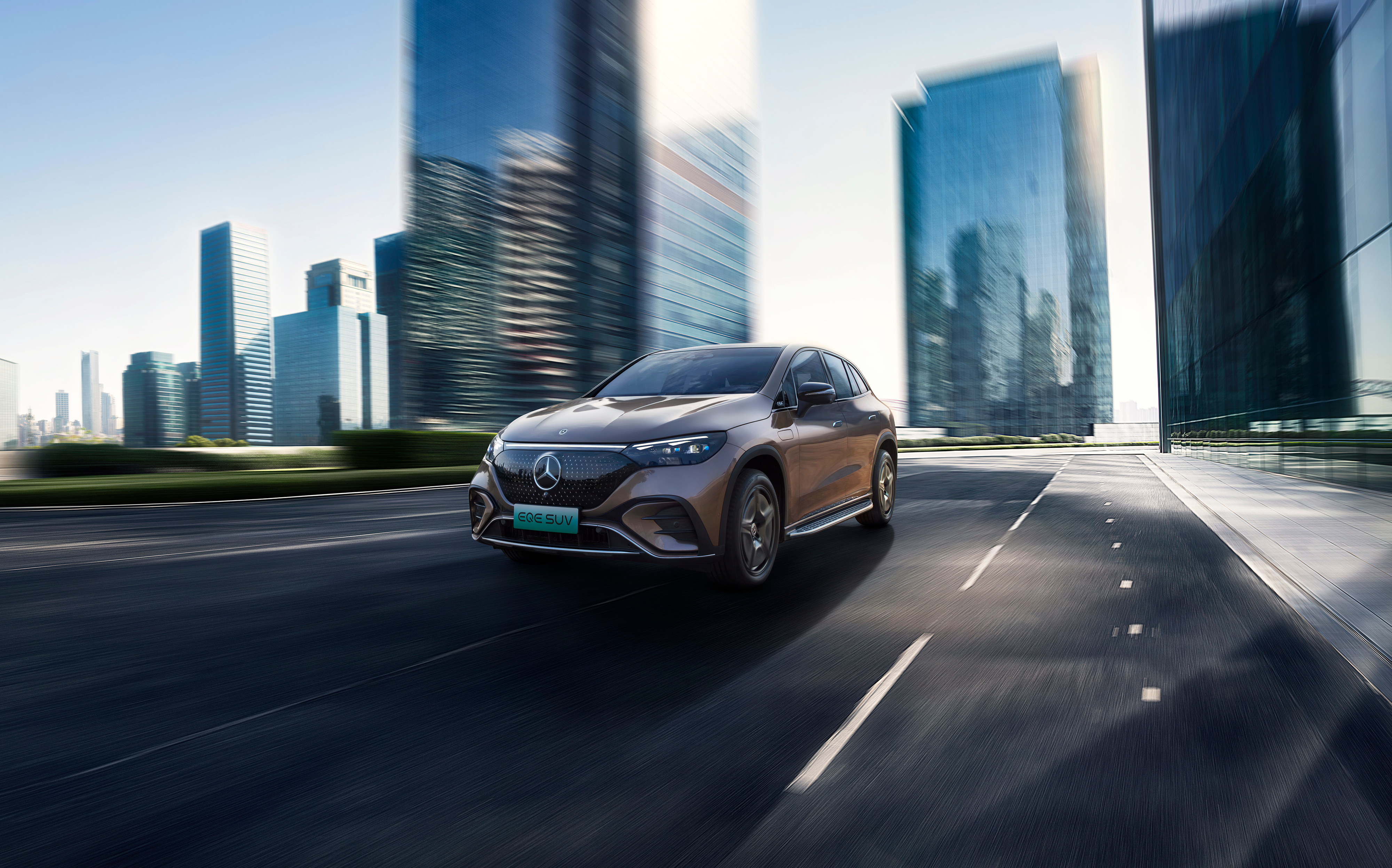 #奔驰发布会# #这很有实力#【数据中的全新EQE】外：0.25Cd的风阻系数，