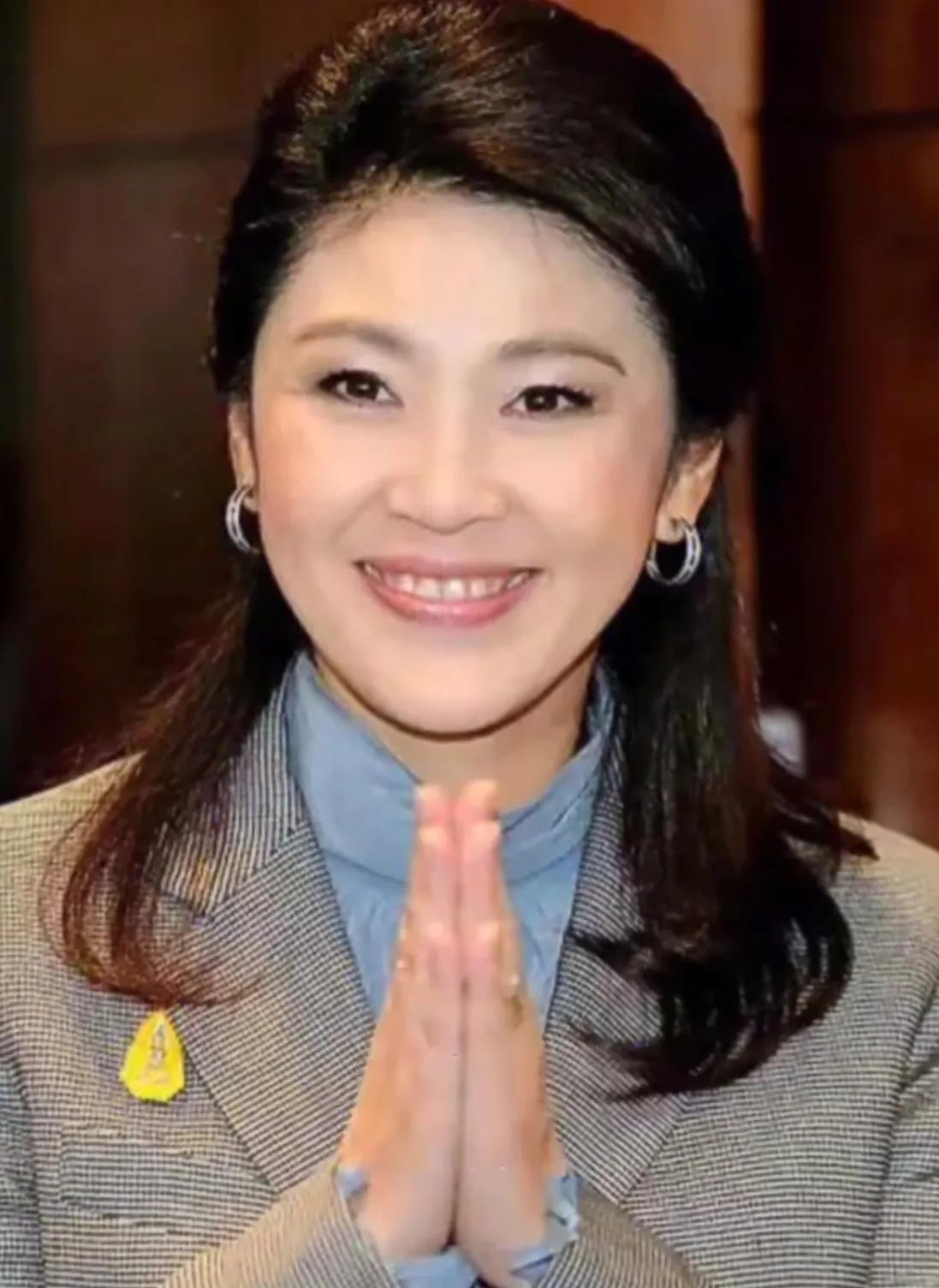从玄学上讲，人只有快乐，才能顺利。
快乐了，人就会安静平和，整个的磁场就会向好的