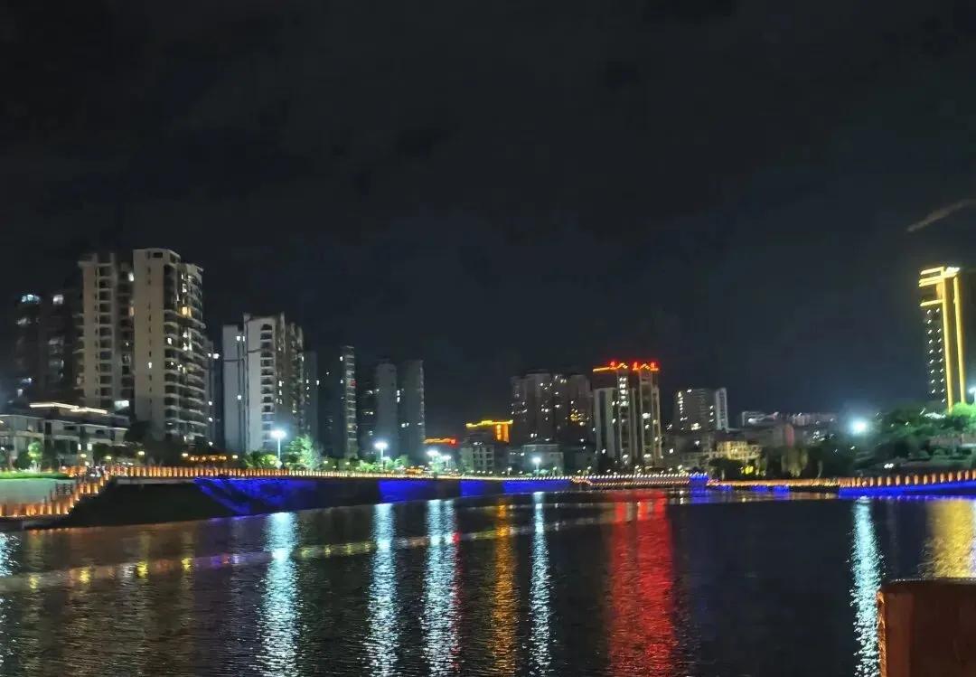寒门子弟只要有能力，学医是不错的选择，北上广进不了大医院，三四线城市5+3后很容