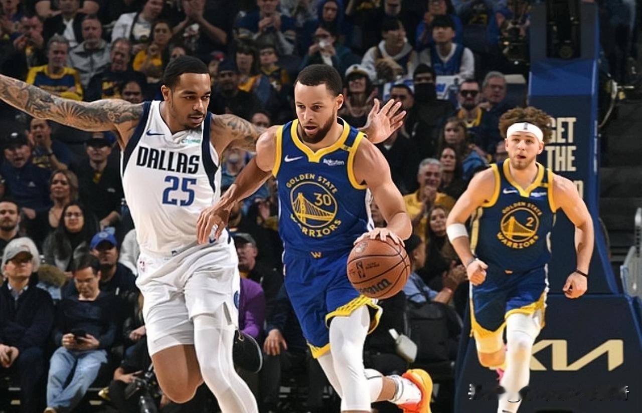 库里三节打卡砍下30分，勇士主场大胜独行侠完成“复仇”NBA常规赛，勇士主场迎战