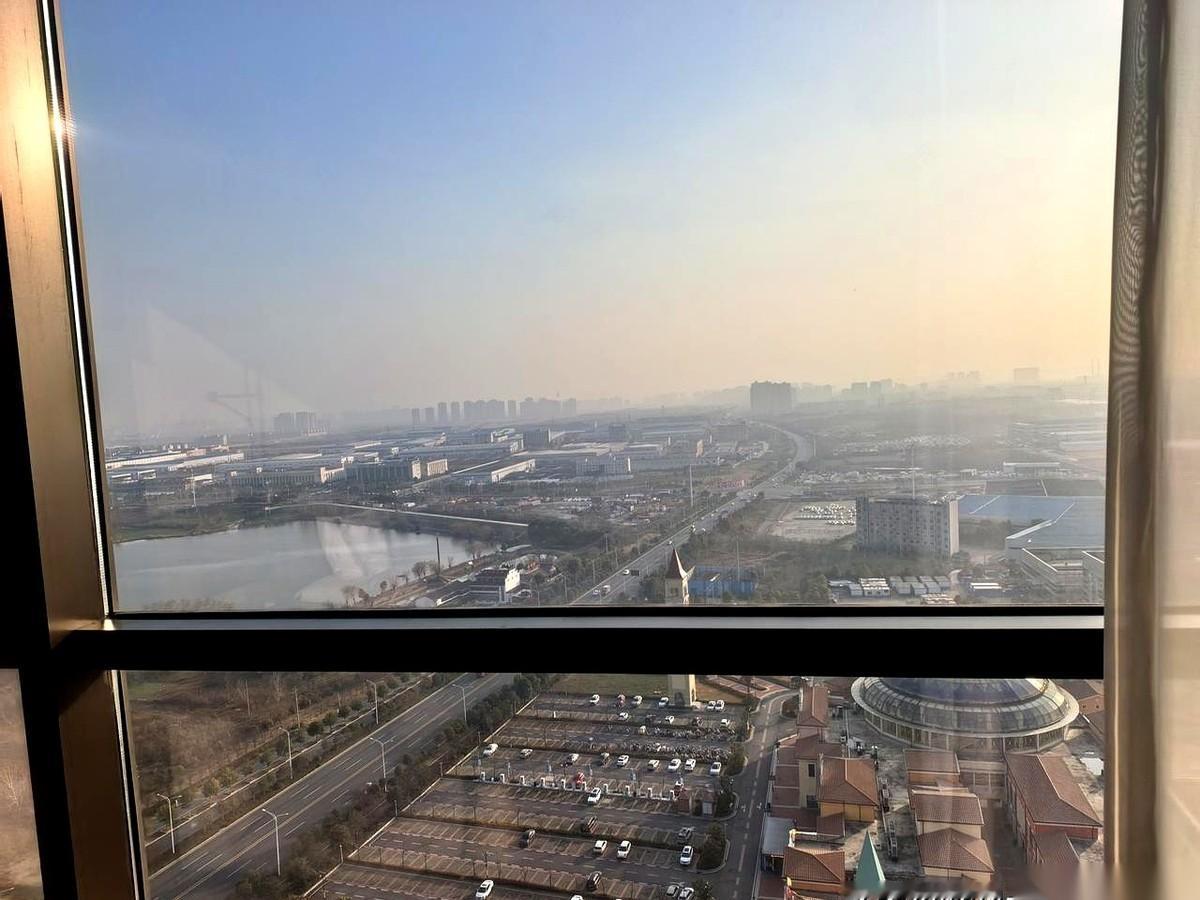 医生说，预计一万五，我们咬咬牙，充了两万。
就是这多出来的五千，让我们见识了什么