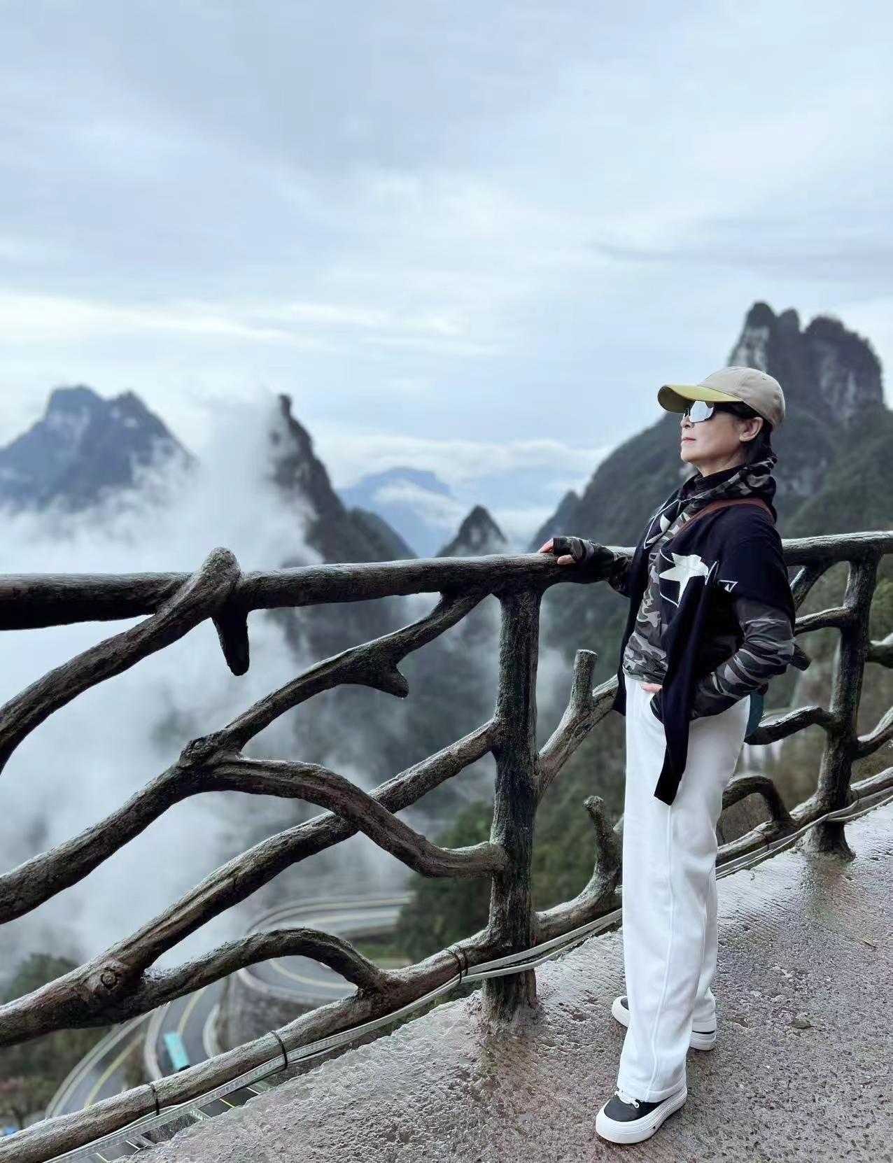 🌴生活一半烟火，一半清欢。于平凡处览心安美好生活当下最美好登高望远放飞心情 享