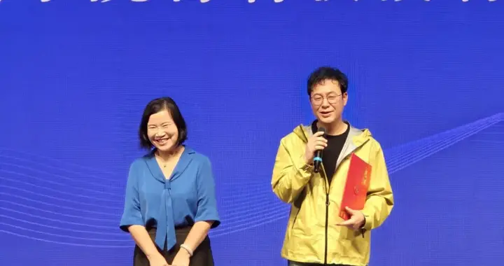 演员张颂文，受聘大学教授