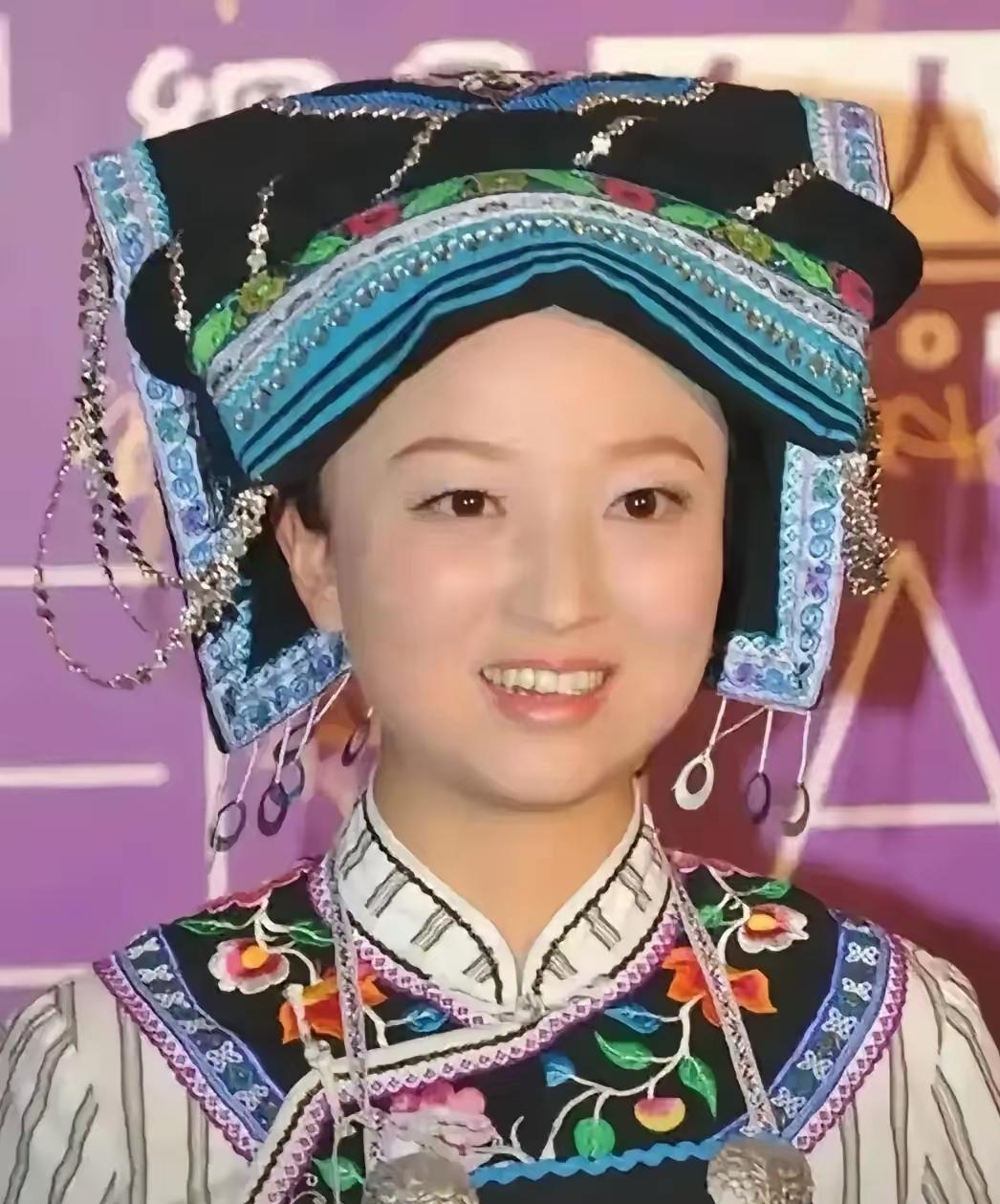 贵州1女子为和丈夫团聚，辞掉市区高薪工作，到偏远山村开诊所，两月后，丈夫调走，不