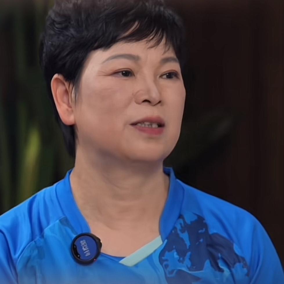 乒坛“常青树”倪夏莲极为恋家，她坦言：“家对我而言至关重要，不参加比赛时，我就待