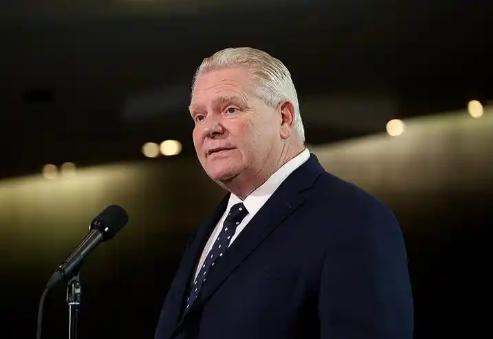 加拿大总理跟中国签完协议扭头回家，迎接他的不是掌声，而是全国最大省份的公开“宣战