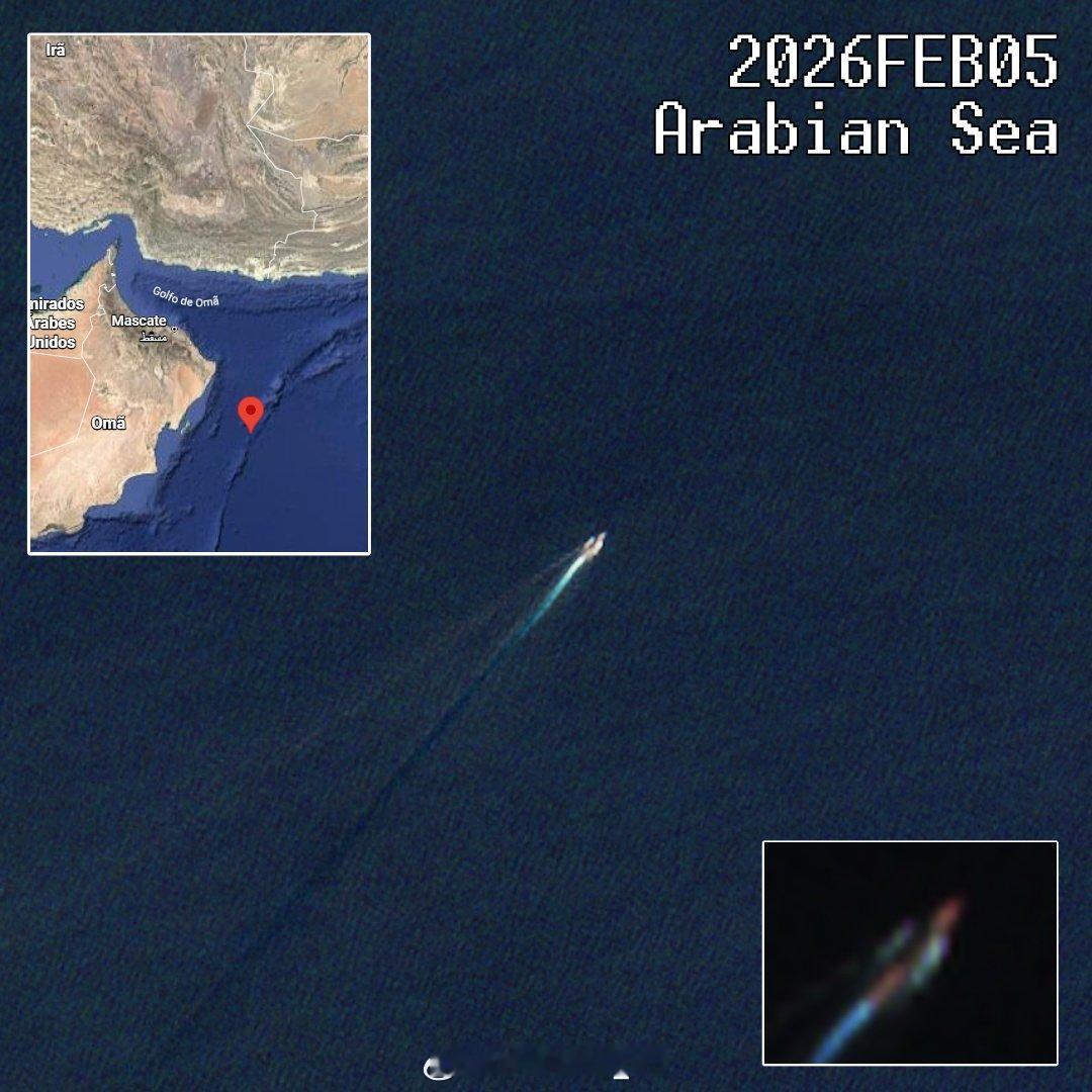 今天早上， Sentinel-2 卫星图像上发现了一艘伴随美国“亚伯拉罕·林肯”