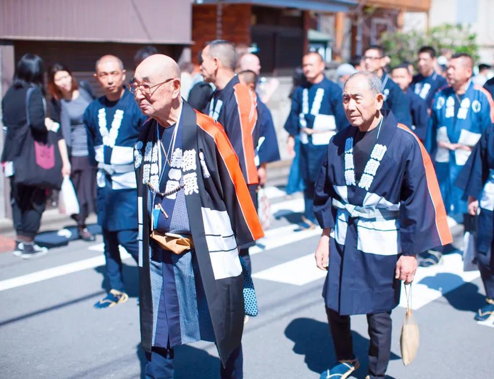 因为日本地震引发的舆论讨论还在火热，其实一句话说完：日本除了对我们犯下过滔天罪行