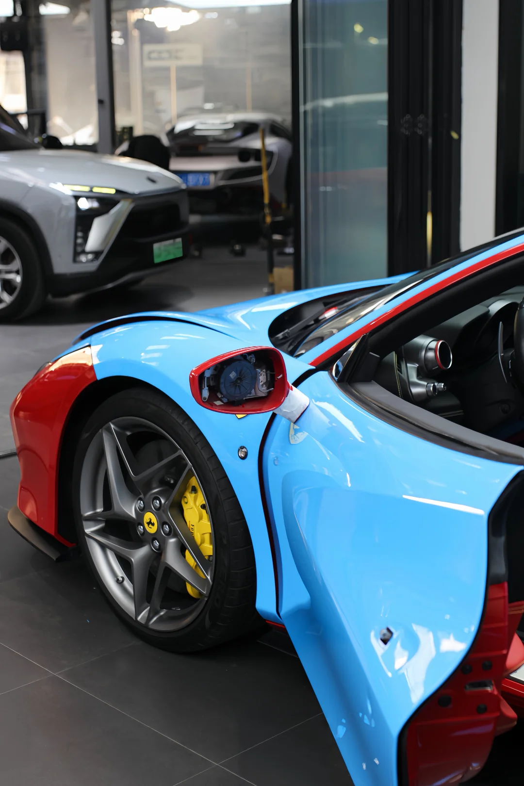 Ferrari F8 冰淇淋蓝 🔜