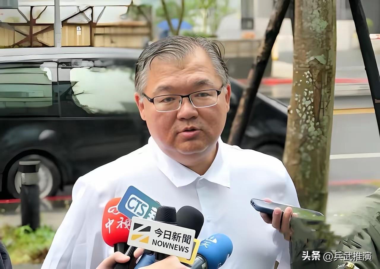 短信争议，金溥聪要告李德维，马以南愿为李德维作证，李德维回应了。

这件事在当地