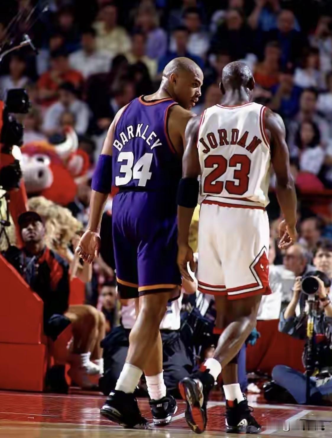 你选谁？如果是你，选一个做你的朋友！
好兄弟重归于好！巴克利称和乔老爷约好了，总