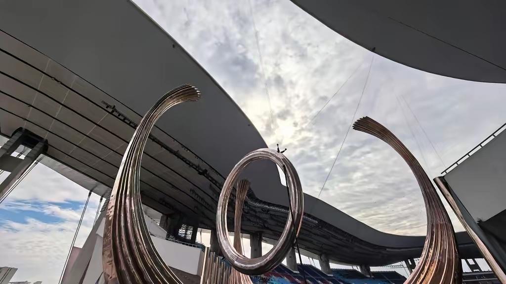 建议取消港澳通行证，去香港、澳门网上申报，凭身份证来回。
最近马拉松要跑到香港折