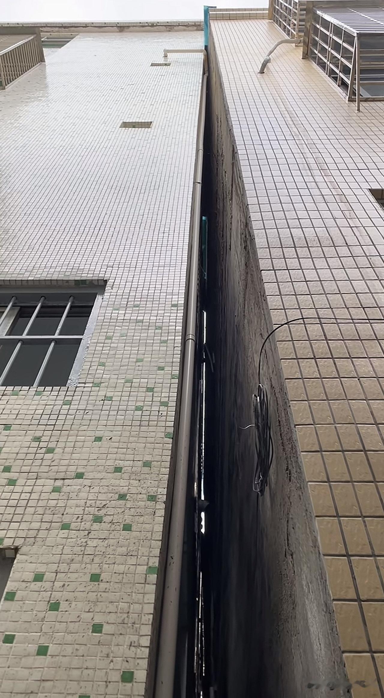 不得不承认，广东城中村的房子，太牛了[赞][赞][赞]
