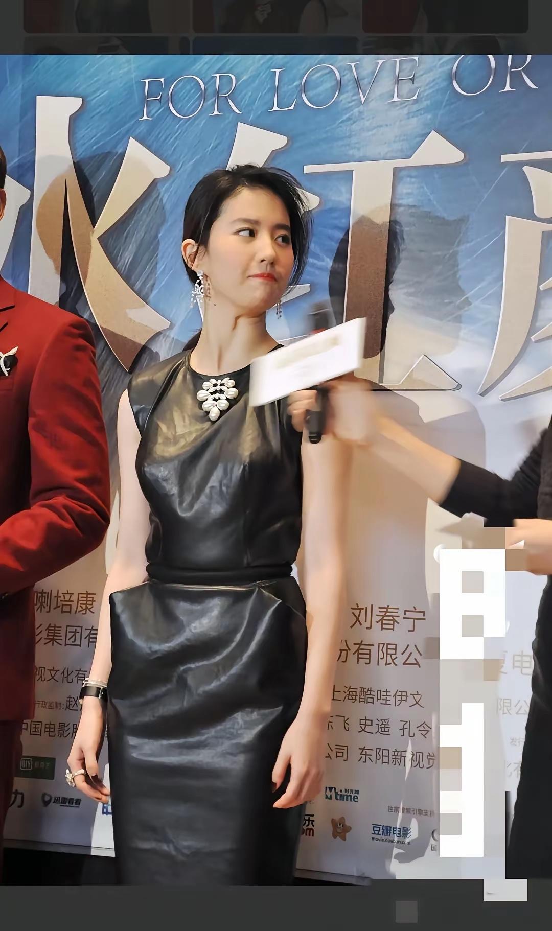 年轻时候刘亦菲身材真好，坚定的眼神