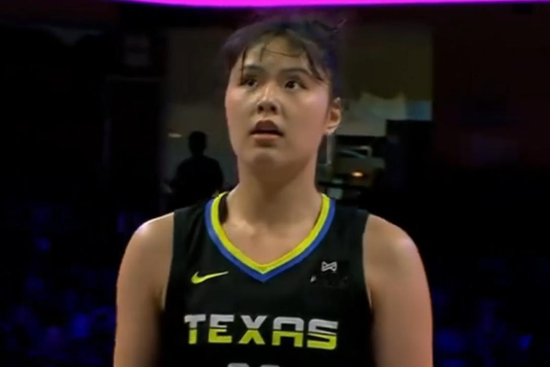 瓶颈吗？李月汝上场19分钟，7投1中仅得4分4篮板，连续2场出战不足20分钟。