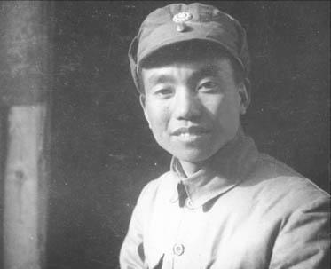 1945年8月30日，曾克林率领冀热辽军区第16军区两个团约4000余人，在苏联