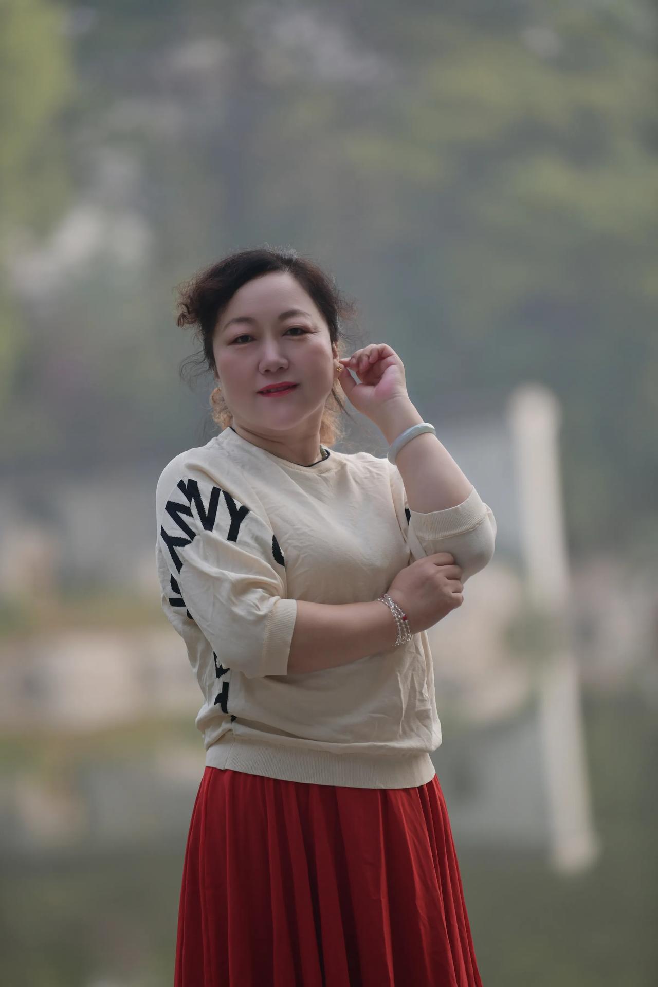 健康快乐每一天，拍摄于丛台公园。#拍美照心情爽# #公园里邂逅之美#