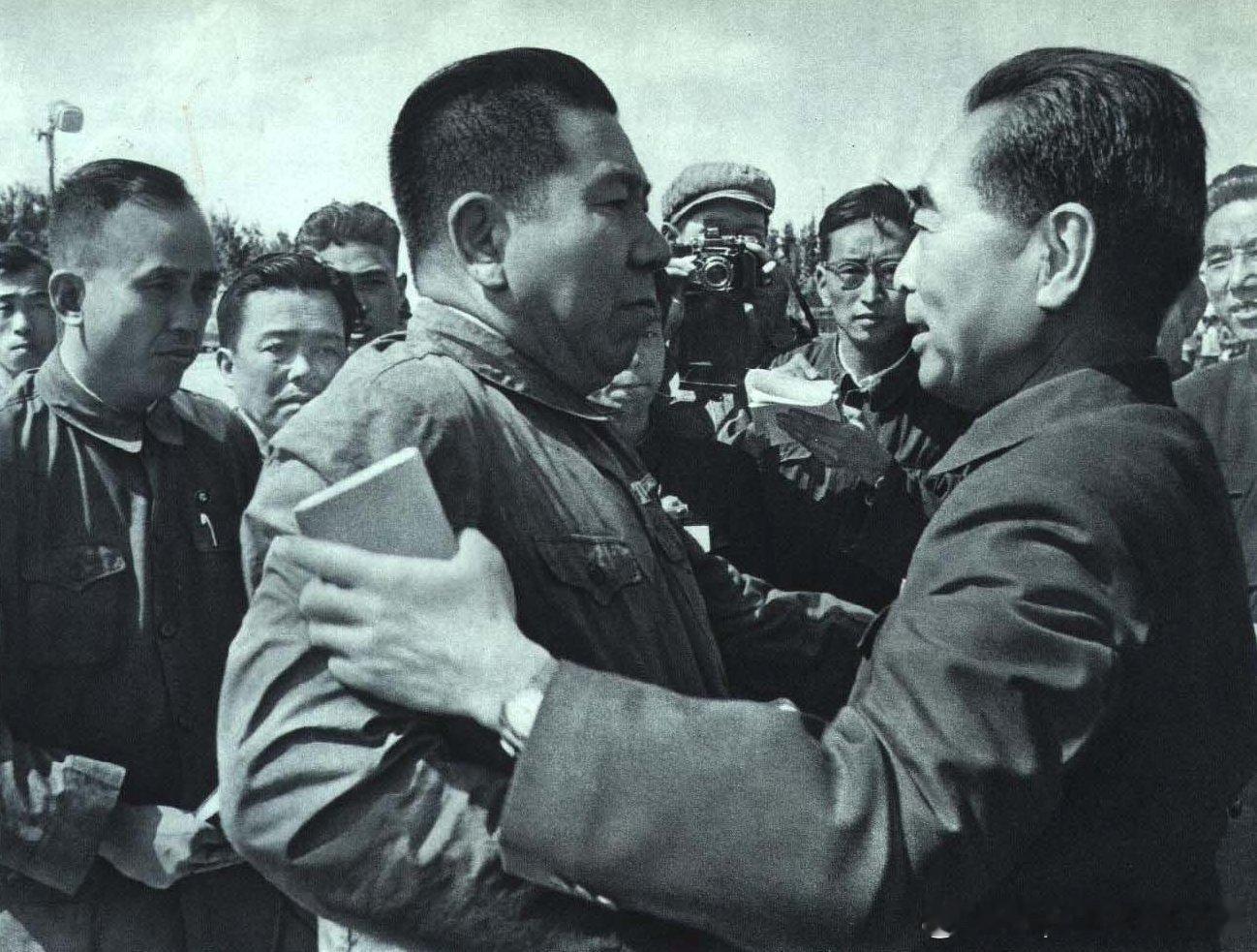1967年4月30日被印尼反动政府无理勒令离境的我国驻印尼大使馆临时代办姚登山（