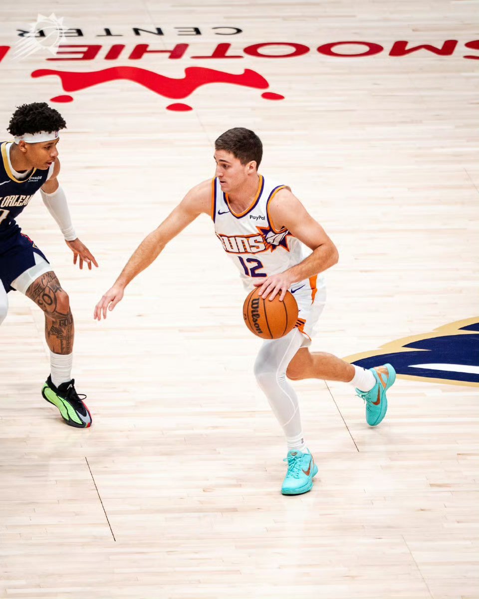 连中俩个三分！吉莱斯皮：平时你们叫我鸡皮，我不挑你理，现在你说你该叫我什么？都给