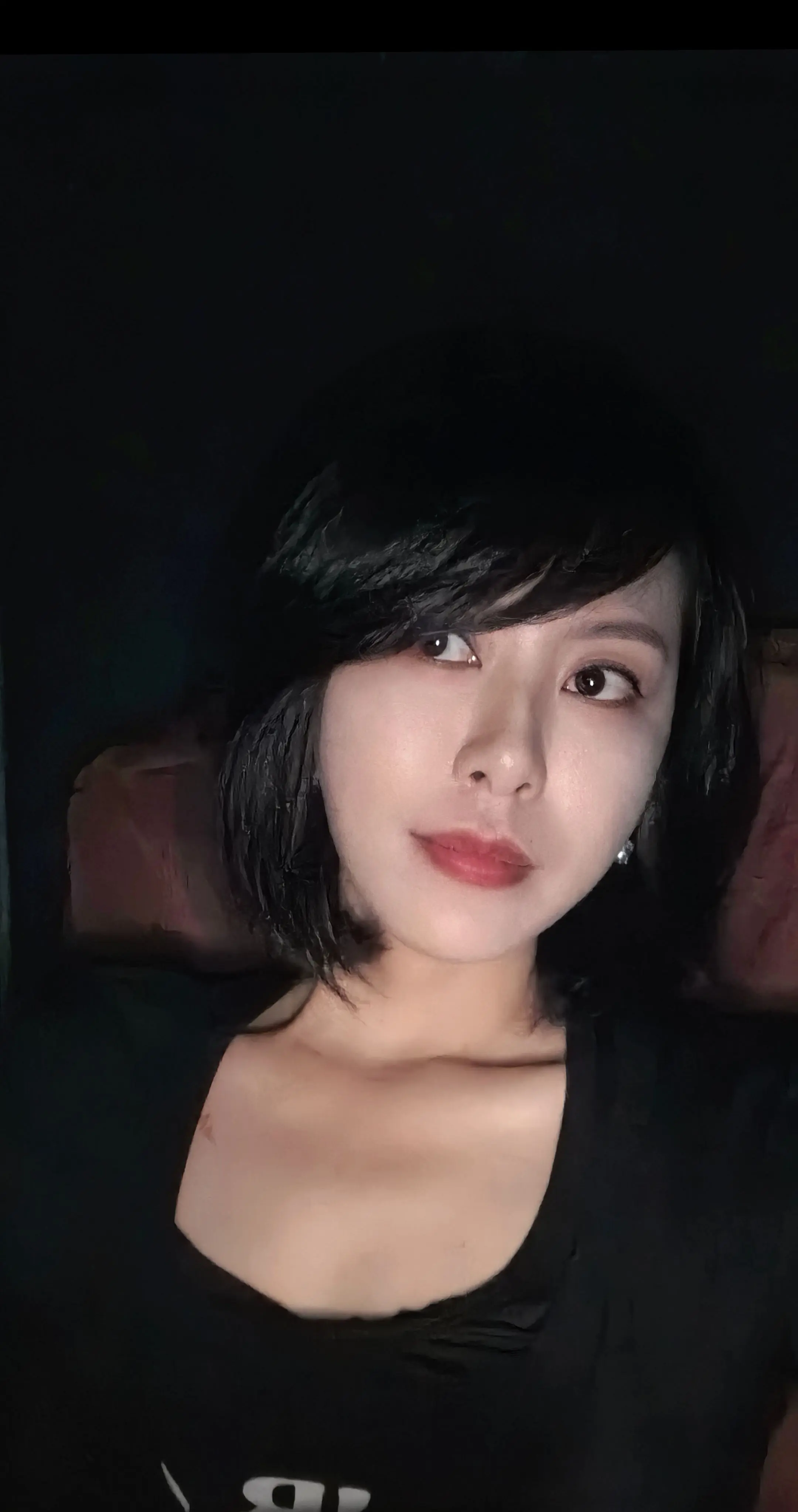 后来时间融化所有的尖锐 只剩下平静