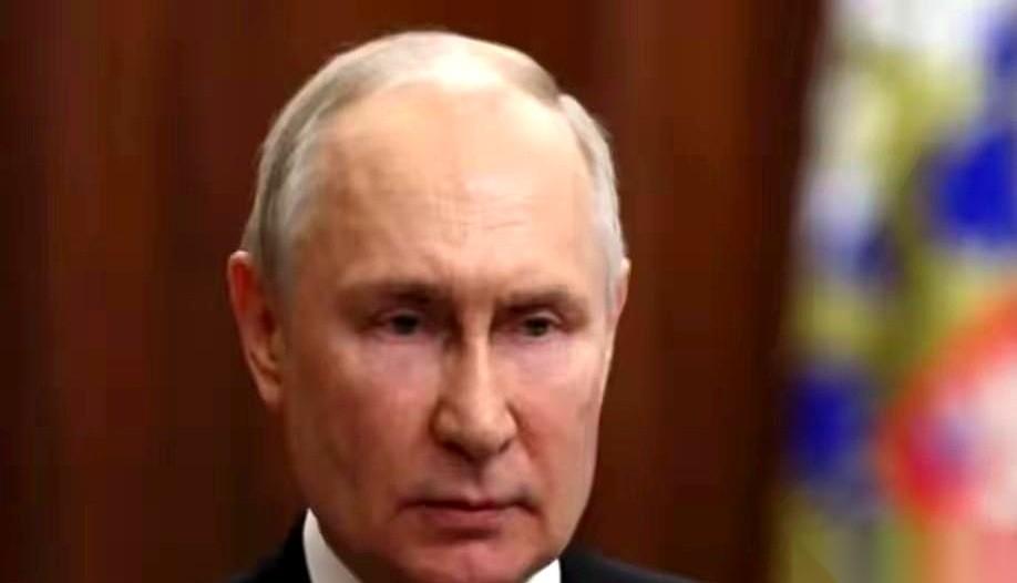 “欧洲将从地图上消失。”
一个俄罗斯人，对着美国记者的镜头，就这么轻描淡写地说了