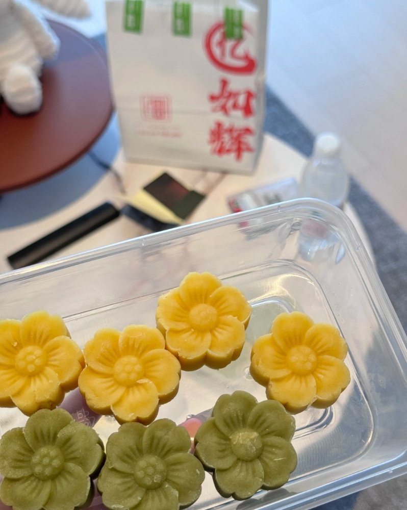 路要自己走 苦要自己吃 钱要自己挣 事要自己扛 靠自己 永远是你最大的底气 . 