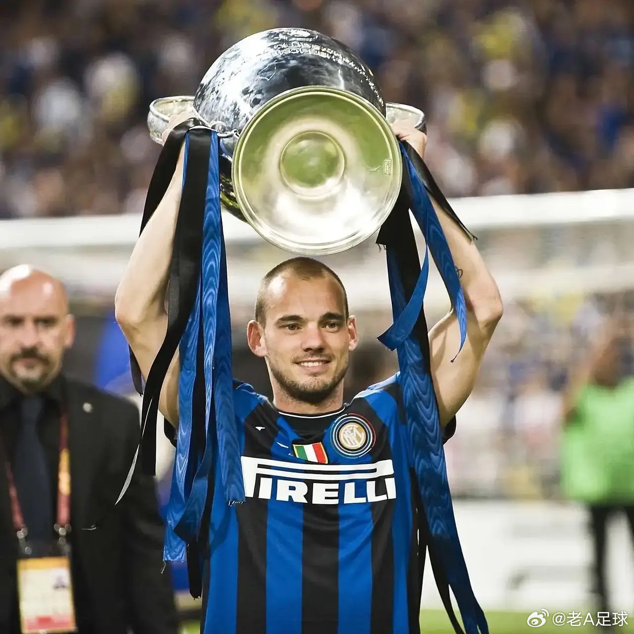 斯内德：米兰德比将决定意甲冠军，齐沃把国米变成机器前国米传奇斯内德在接受《米兰体