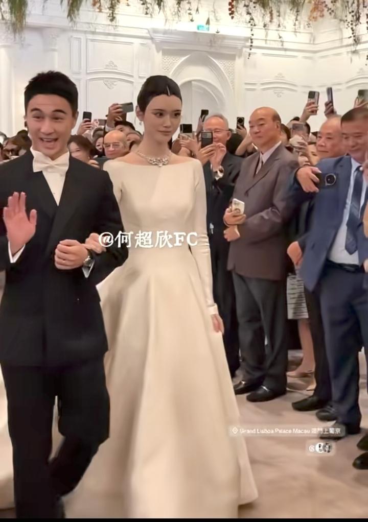 不懂就问，富豪的婚礼答谢宴是不是就相当于农村的回门宴？来的嘉宾是不是还得送一份份