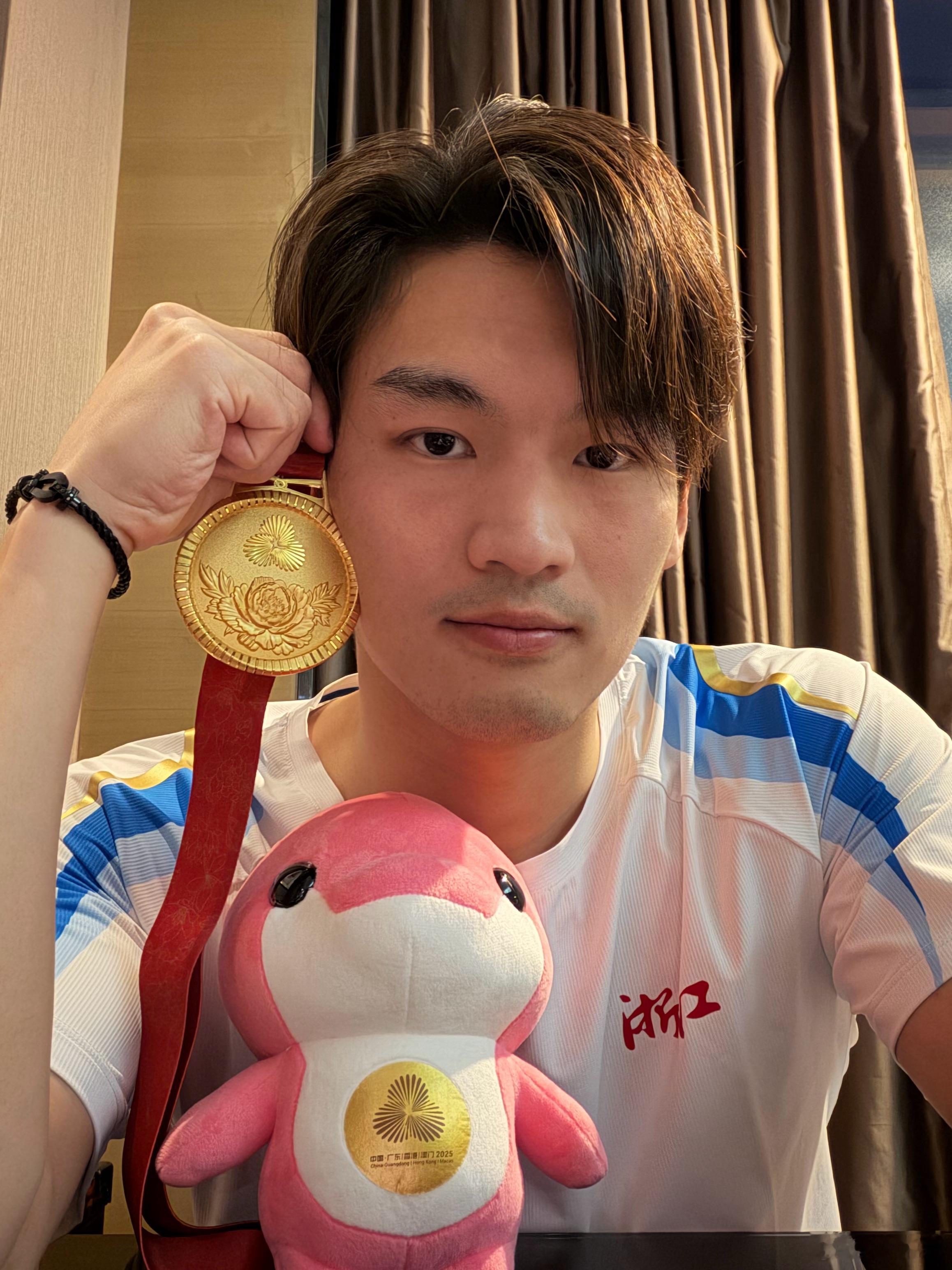 4届蝉联，感谢浙江泳军，收获本届个人第一金，感谢团队助我渡过难关