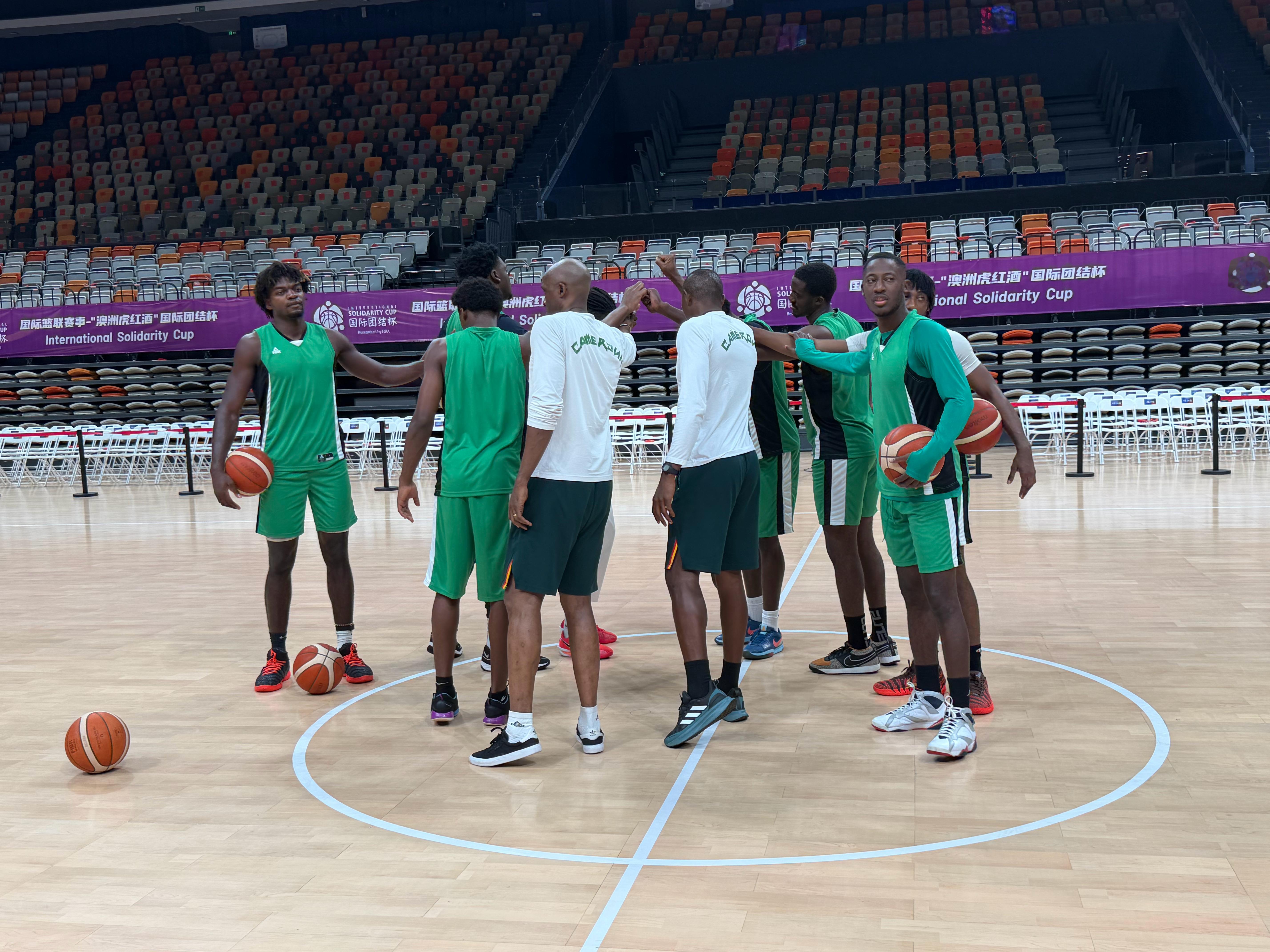 各位早安开始今天的工作🏀 海口·五源河体育馆