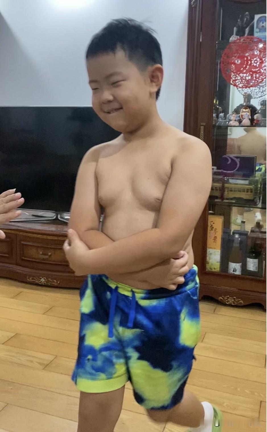 孙子来家只几天功夫，体重就增加两公斤，这可怎么向儿子和儿媳妇交代
    我孙子