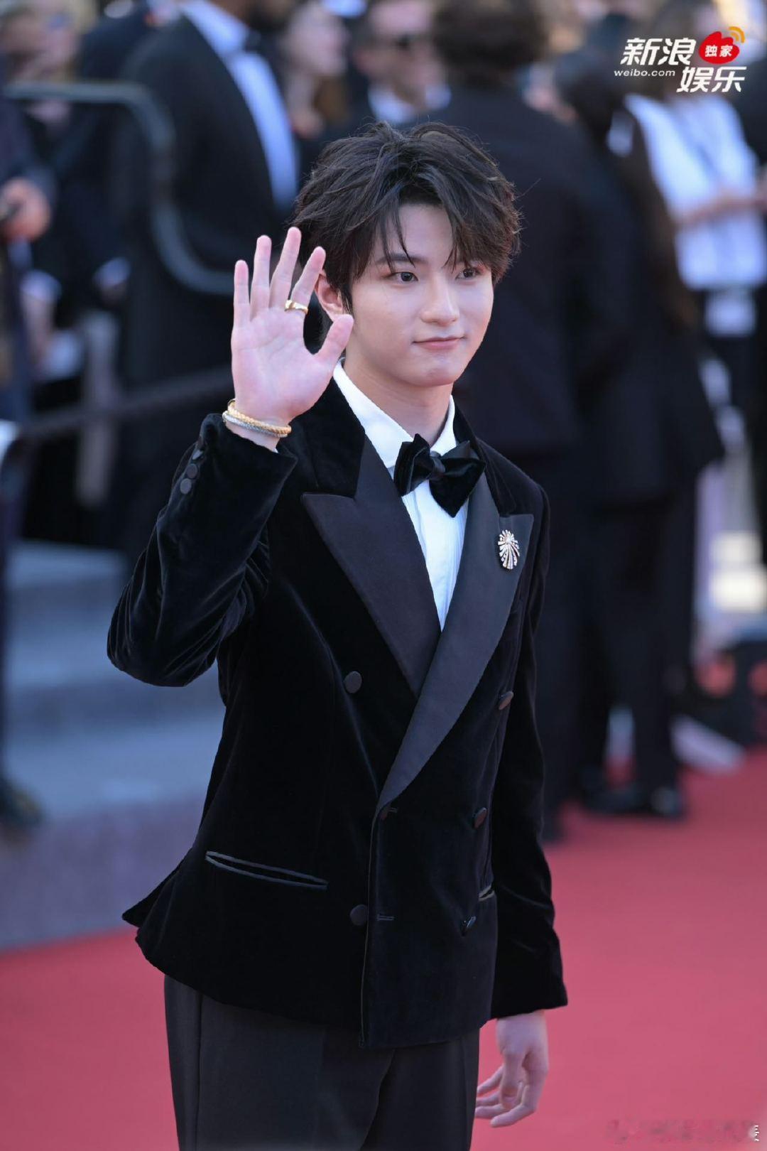 穆祉丞谈首次出演电影 在戛纳电影节分享了参演首部电影《初次尝到寂寞》的幕后故事，
