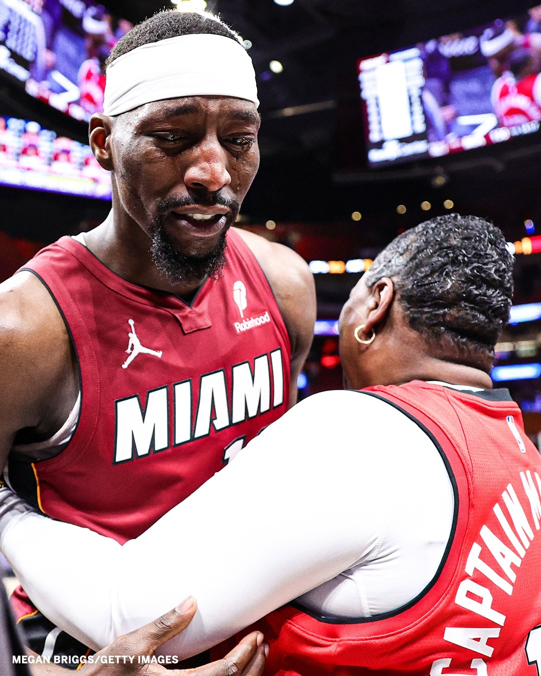 阿德巴约83分 比赛图集 阿德巴约