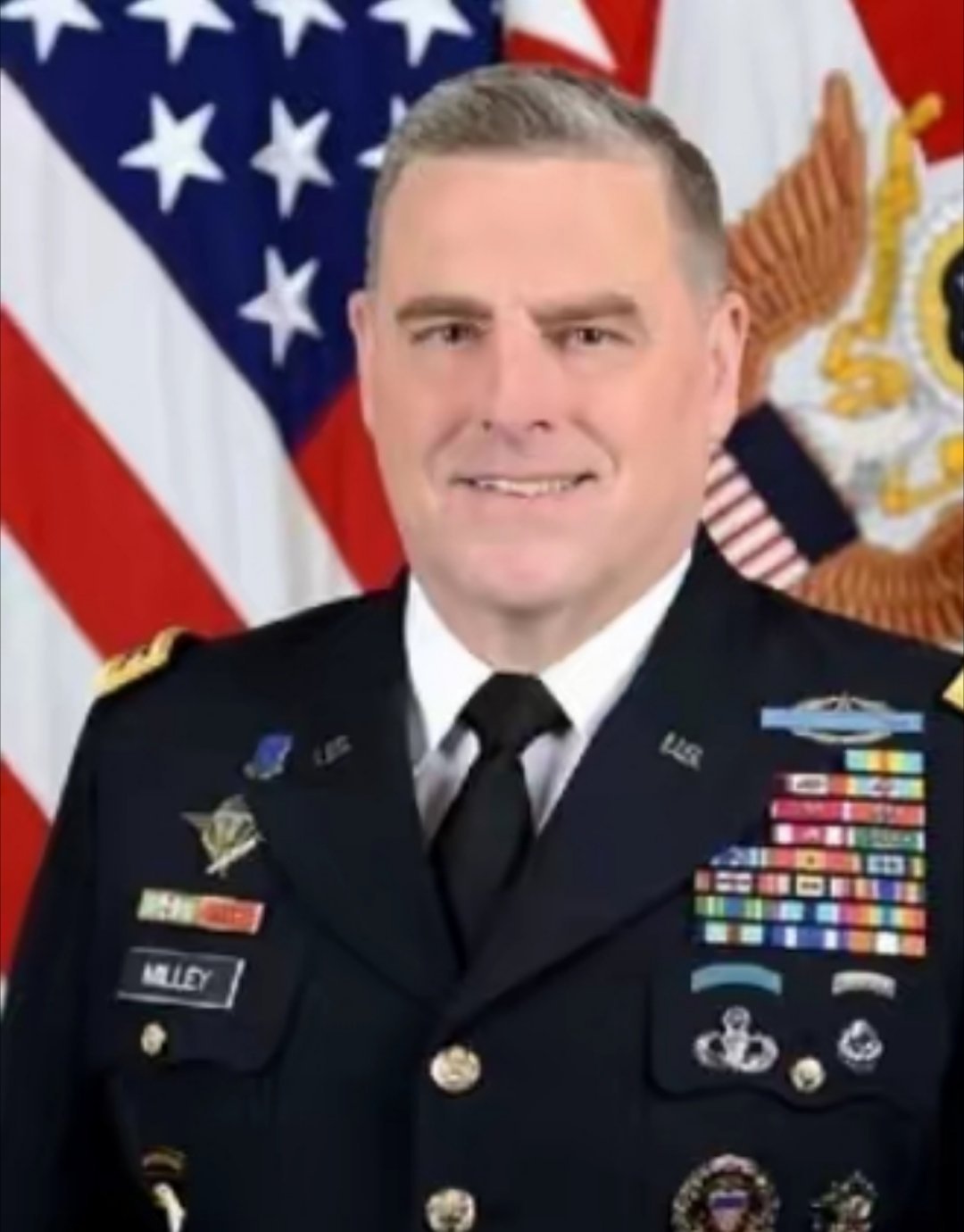 马克・米利：只要中国想过好日子，想搞高科技，就是美国的敌人。 