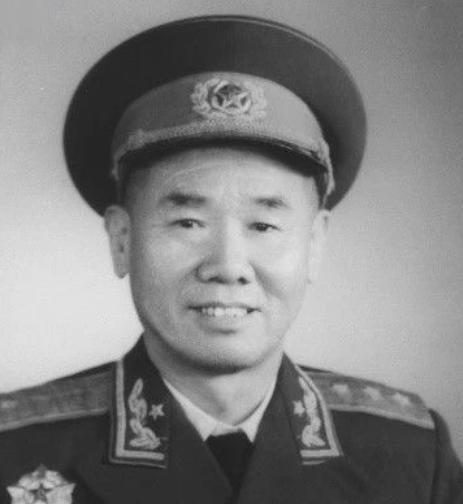1972年周总理安排陈再道任大军区副司令，现任司令感慨：他曾是我老上级！
197