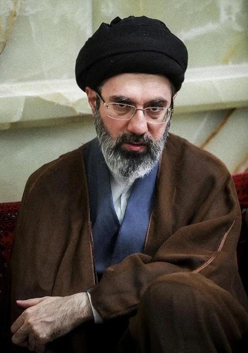 伊朗这次真狠，直接把美以安插的“眼睛”给挖了。

4月12日，伊朗警方一份通报，