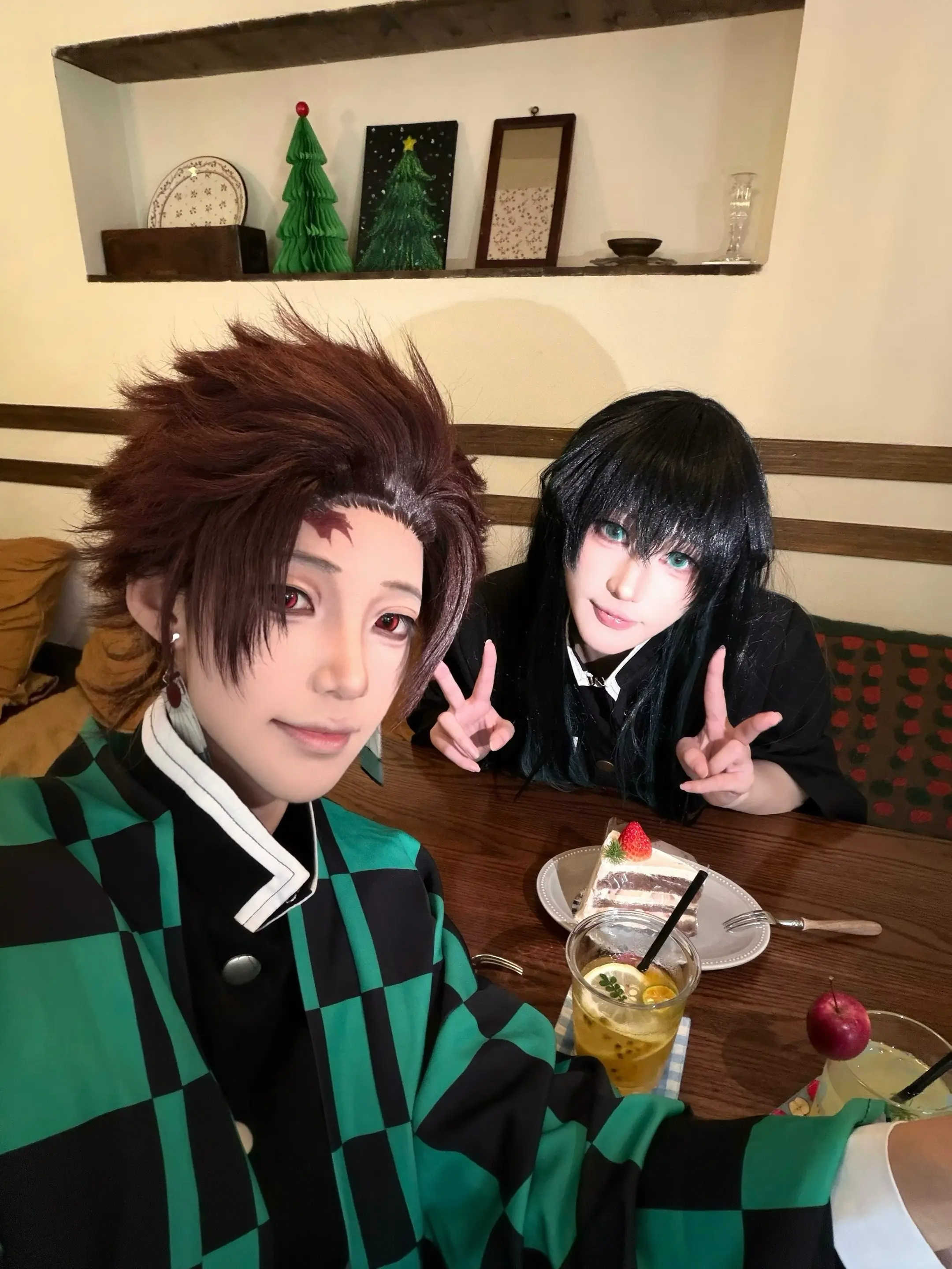 杀青后去吃漂亮饭！